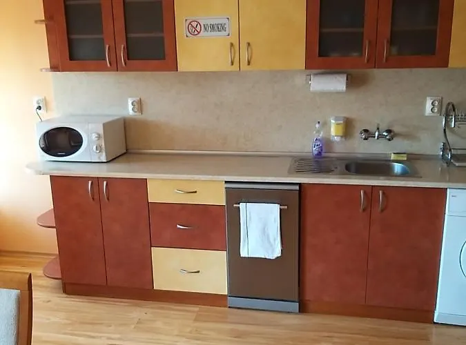 гр.бургас кв.сарафово דירה בורגאס