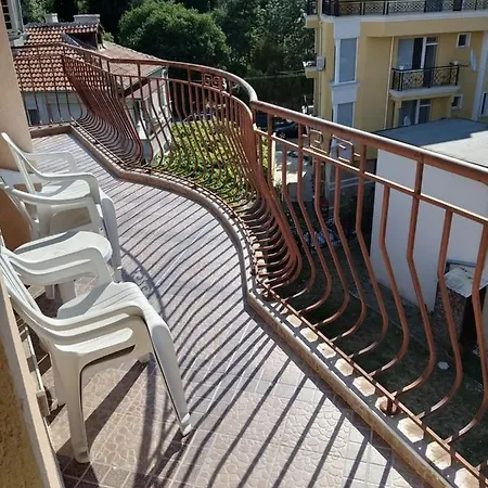 гр.бургас кв.сарафово *